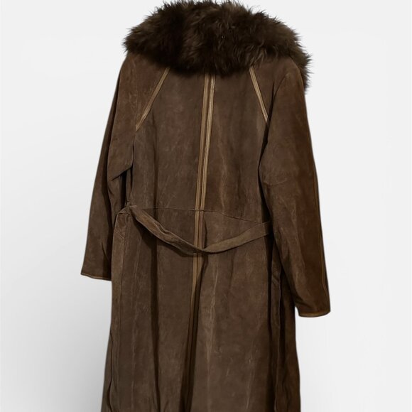 Vintage Long Brown Leather & Suede Coat w/ Lamb Fur Trim – Suede Belt - Picture 7 of 8